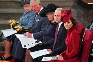 Královská rodina v šoku. Kniha Endgame odhalila, kdo měl mít rasistické poznámky ohledně dětí Meghan - Proženy.cz